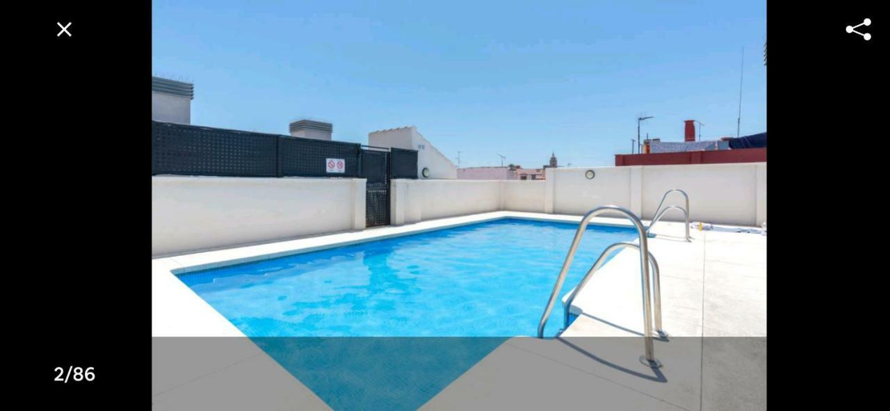 Stylish Apartment in the heart of Málaga with Pool Exterior foto